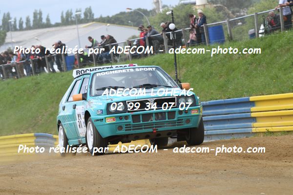 http://v2.adecom-photo.com/images//1.RALLYCROSS/2021/RALLYCROSS_LESSAY_2021/LEGEND SHOW/CAMERINO_Dominique/32A_1587.JPG